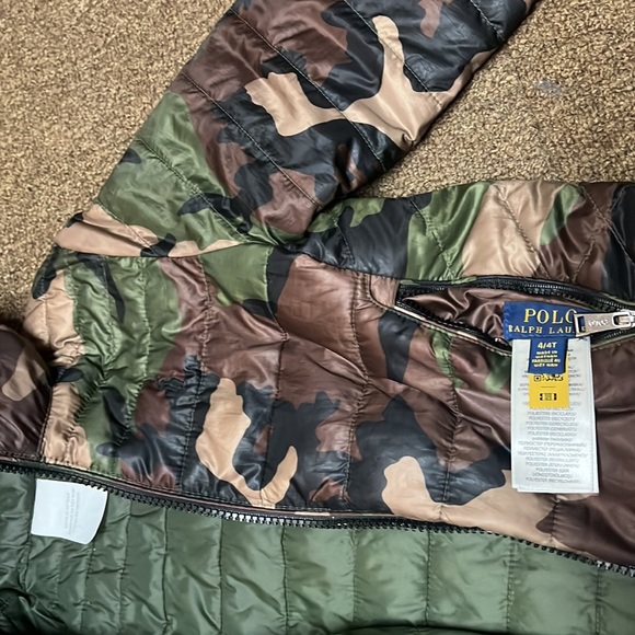 Ralph Lauren polo green and camo Reversible puffer jacket size 4t. - Picture 4 of 4